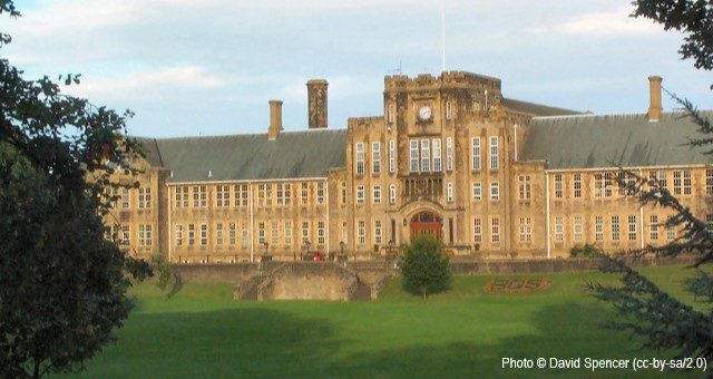 Bradford Grammar Junior School, BD9