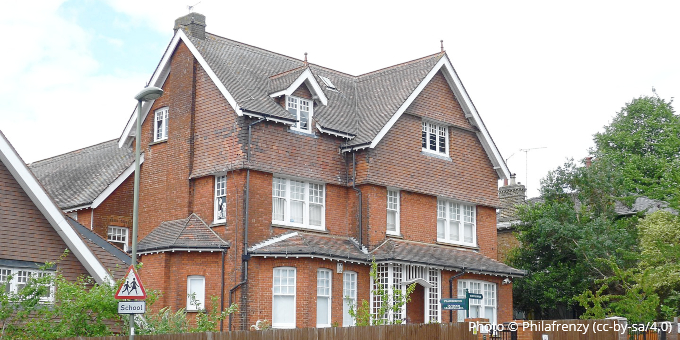 Lyonsdown School, Barnet EN5