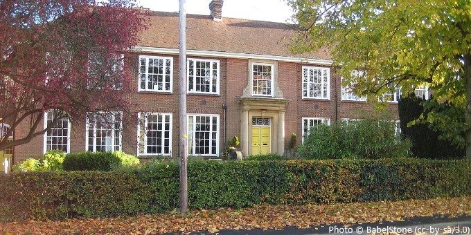 South Farnham School, Farnham GU9