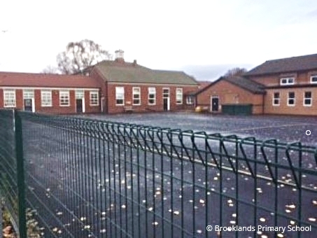 Brooklands Primary School, Sale M33
